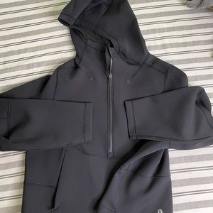 1/2 pullover with hood